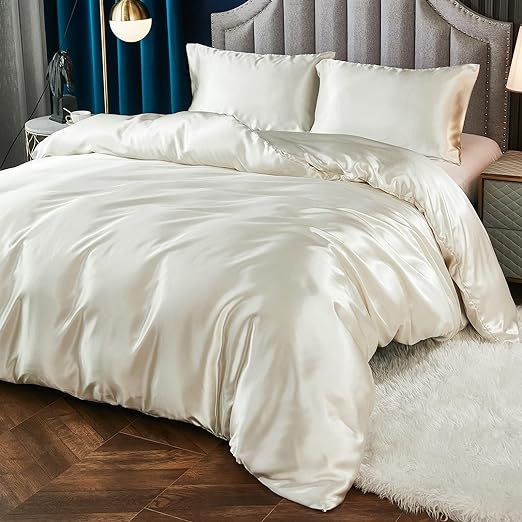 Hotel-Grade Duvets and Duvet Cover - Image 2