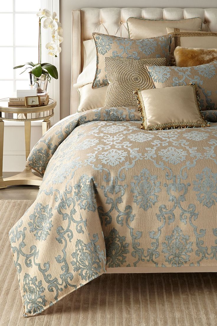 Hotel-Grade Duvets and Duvet Cover - Image 5