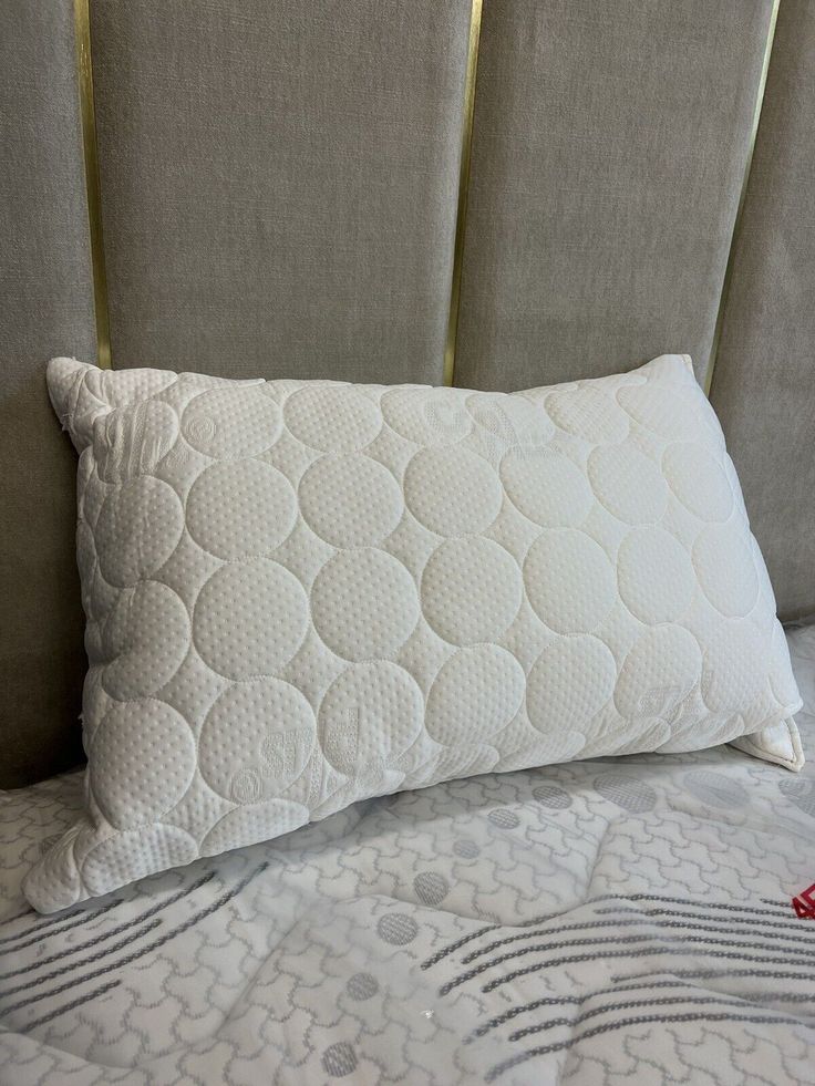 Hotel Pillow - Image 3