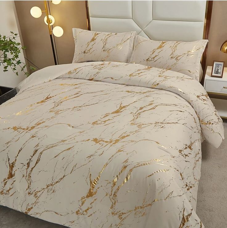Hotel-Grade Duvets and Duvet Cover - Image 7